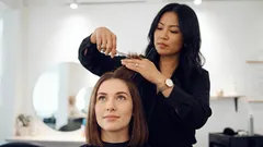 Termin beim Coiffeur ohne Enttäuschungen: Fehler, die du vermeiden solltest