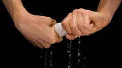 Bügeleisen, Trockner und Heizkörper sind unnötig: So trocknen Sie Kleidung bei Kälte in 5 Minuten